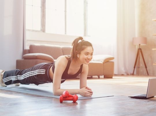 腸活　筋トレ　タンパク質　プロテイン